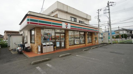 セブン‐イレブン/小田原富水店 徒歩7分。 550m