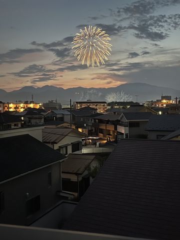 ̑ ]