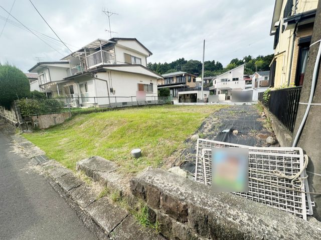 nynʐ^ ynʐ^
