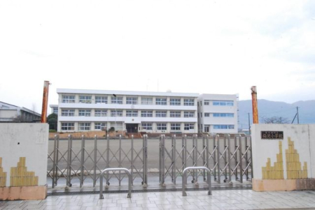 ���ӊ� �쑫���s��/���򏬊w�Z �k��8���B 580m