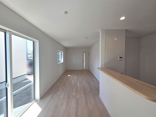 ���r���O ���r���O