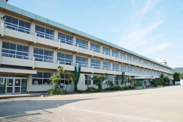 ���ӊ� ���c���s����㏬�w�Z �k��10���B 730m