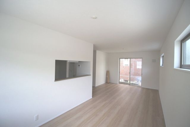 ���r���O ���r���O