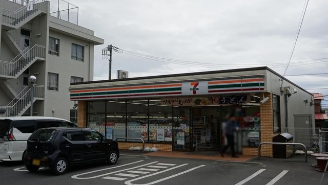 ���ӊ� �Z�u���C���u�����c�y�̓X �k��11���B 860m