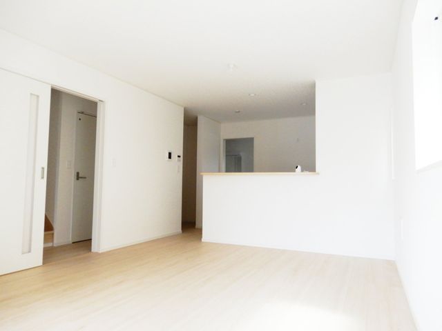 ���r���O ���r���O